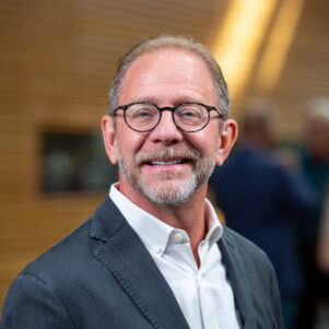 Robert W. Palmatier