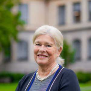 Elizabeth Stearns